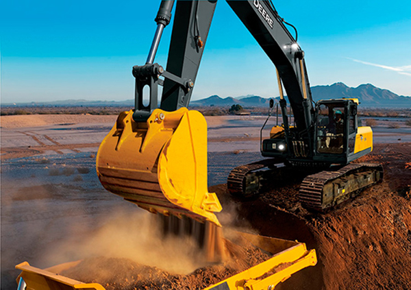 John-Deere-E330-LC